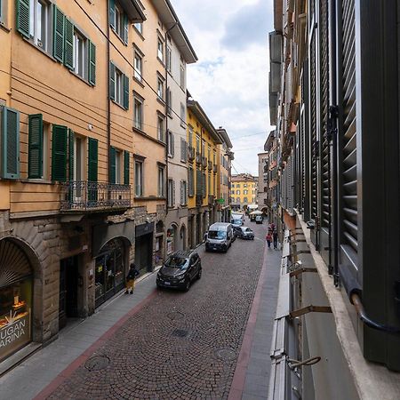 Magic Place Bergamo! Classy Apartment In The Heart Of The City Екстер'єр фото