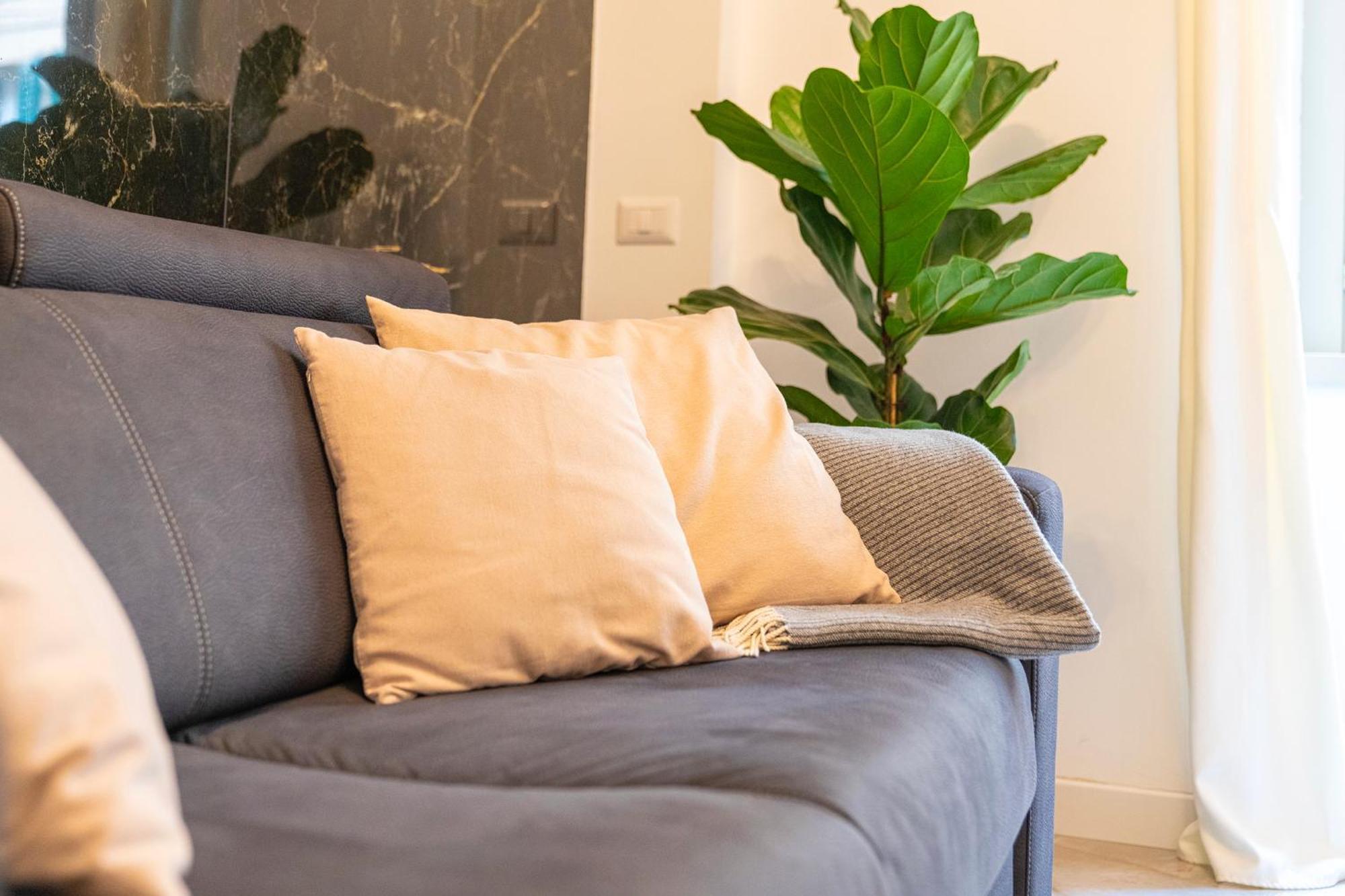 Magic Place Bergamo! Classy Apartment In The Heart Of The City Екстер'єр фото