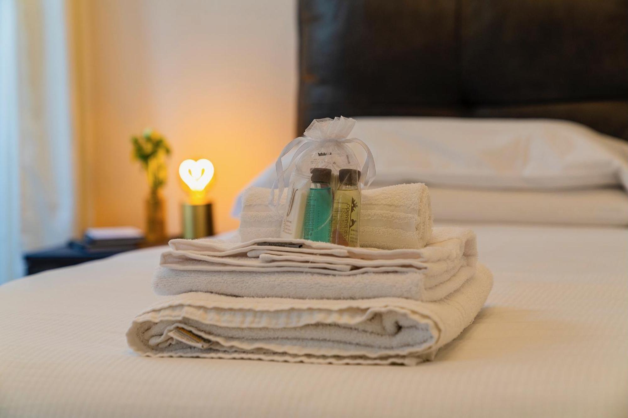 Magic Place Bergamo! Classy Apartment In The Heart Of The City Екстер'єр фото